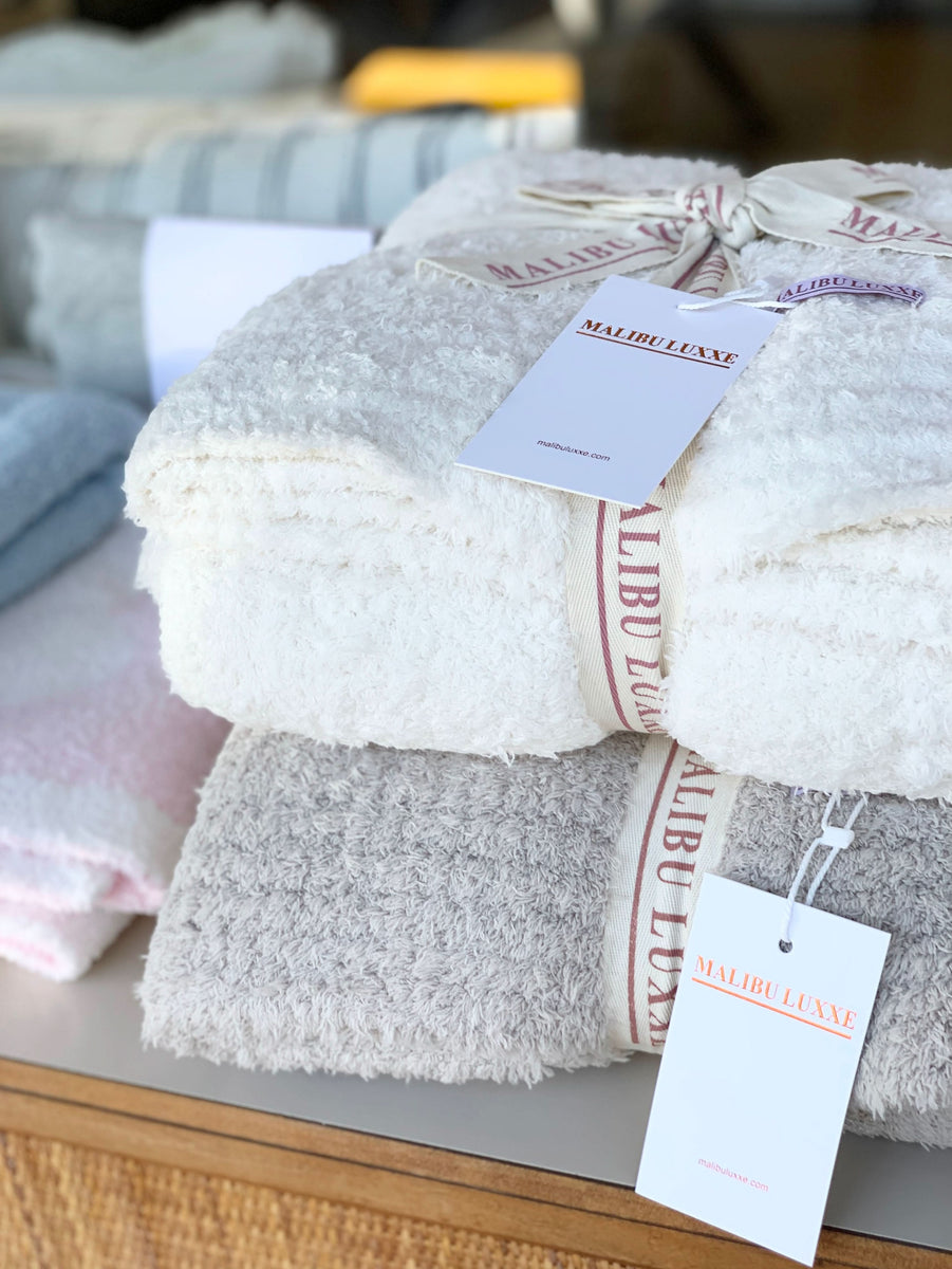 Luxxe Feather Yarn ThrowIvory Cozy 100 Polyester Blanket LIV