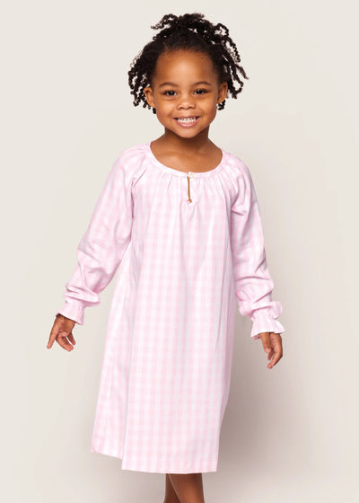 Chemical-free and flame-retardant fabric for children's sleepwear