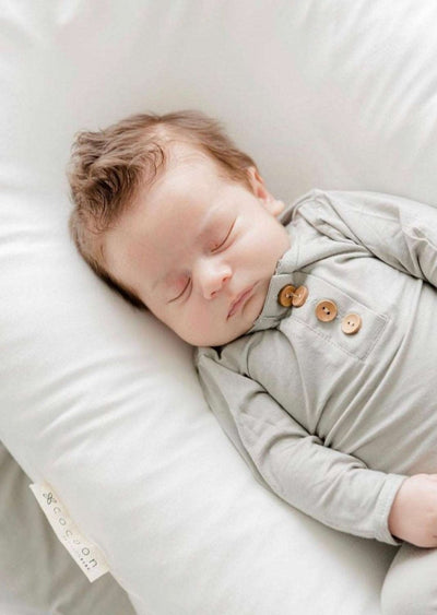Cloud Newborn Lounger (0 - 9 months) - LIV & Company