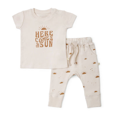 Organic cotton set featuring Here Comes the Sun design, perfect for a sustainable and stylish wardrobe addition