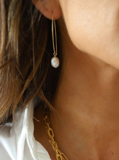 Freshwater Pearl Drop Earrings - LIV & Company